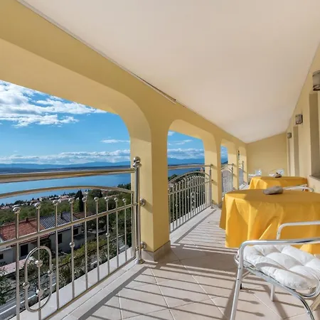5592b Apartment