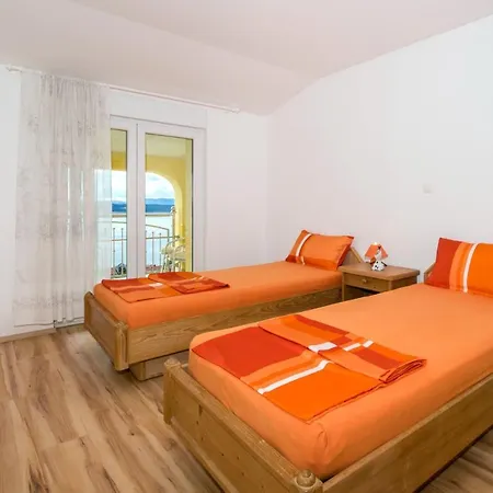 5592b Apartment Dramalj